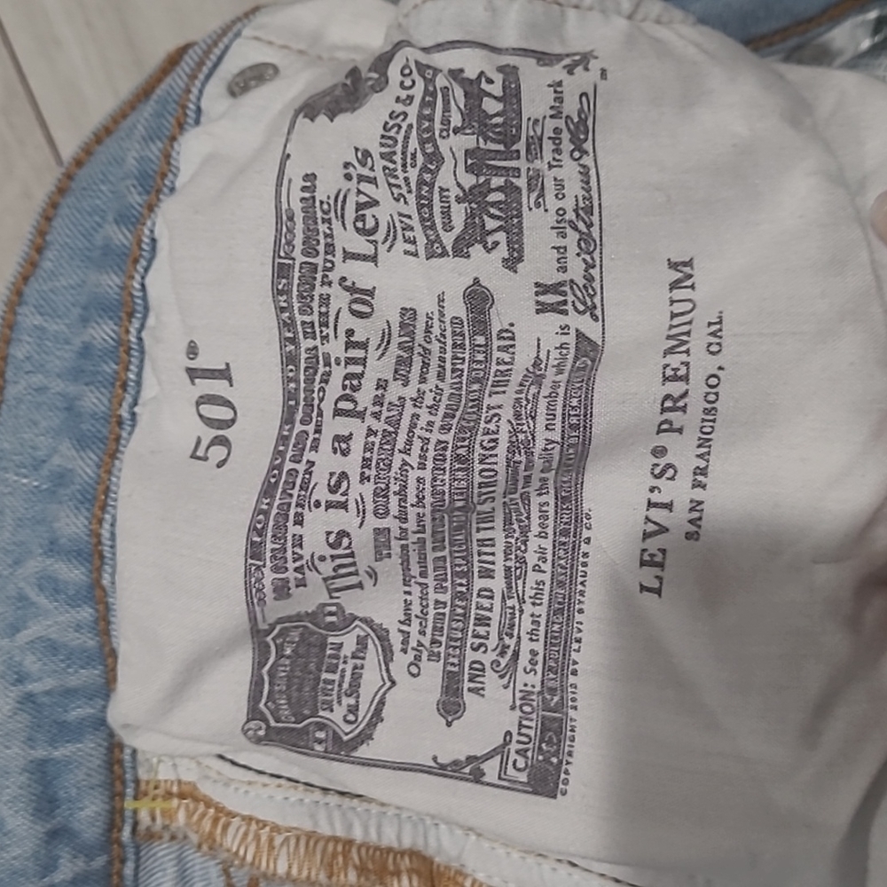 Levi's 501 Logo Jeans - Picture 7 of 9